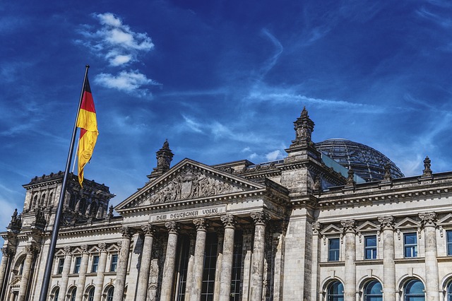 Der große Bildunsgvergleich: Wie sehen die Abschluesse der Politiker aus?